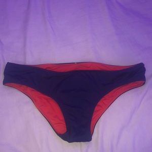 Reversible bikini bottoms